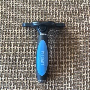 Craft Black and Blue Ergonomic Grooming Brush